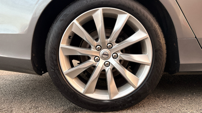 Volvo V90 2.0 T4 Momentum Plus 5dr Geartronic Petrol Estate